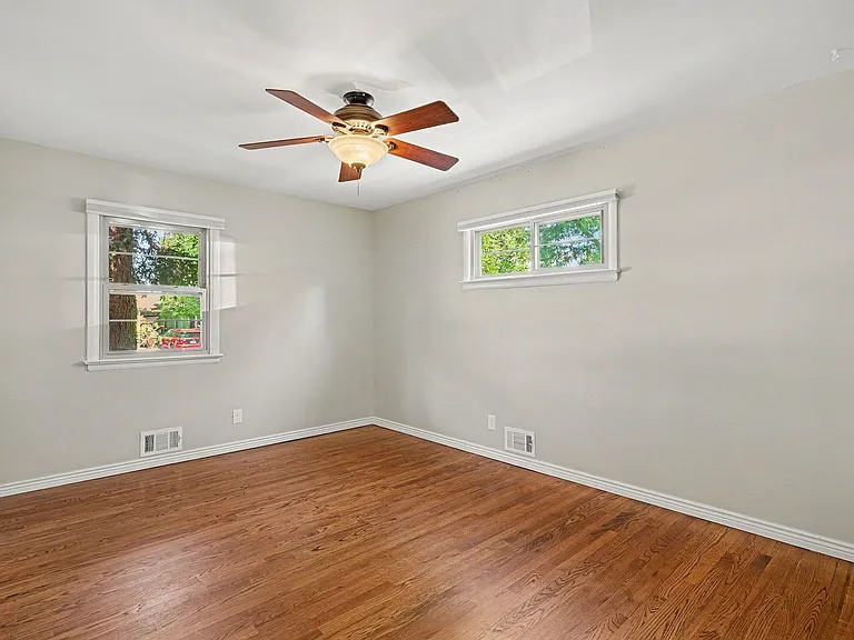 2760 S Kearney St — Photo 11