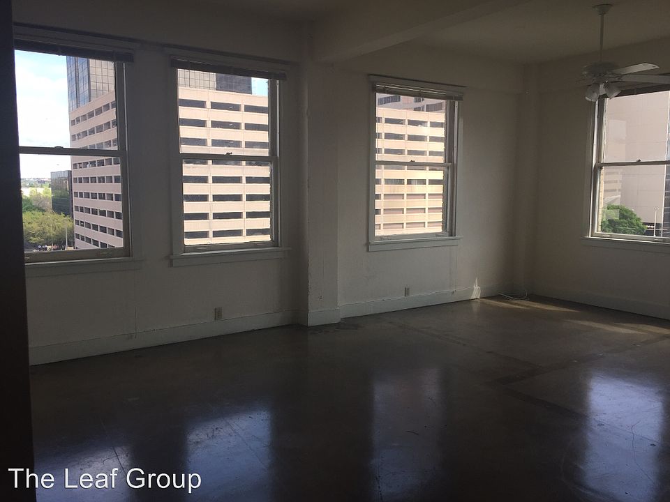 1st image of 152 E Pecan St APT 903