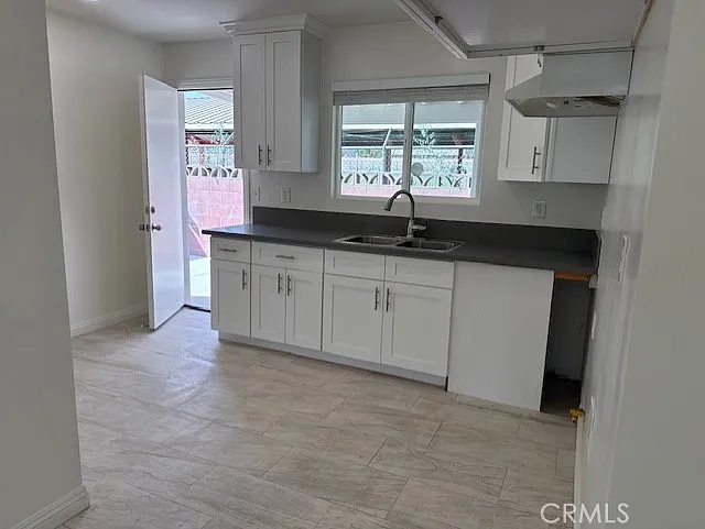 3 bed, 850 sqft, $2,700 — Photo 4