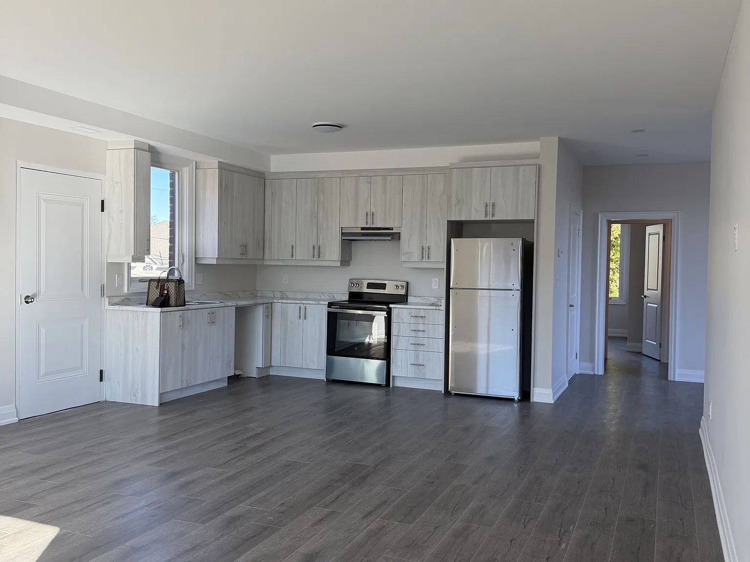 3 bed, $3,250 — Photo 3