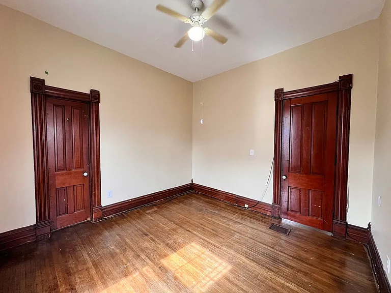 420 Platt St — Photo 10
