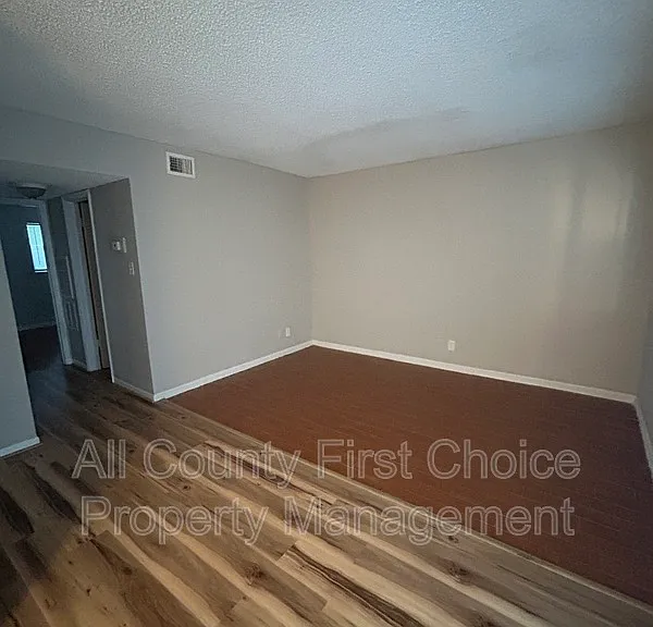 460 93rd Ave N #8 — Photo 5