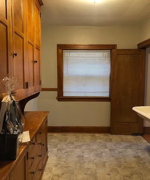 3715 Columbus Ave #4 — Photo 9