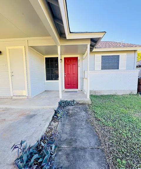 2130 Andover Dr — Photo 2