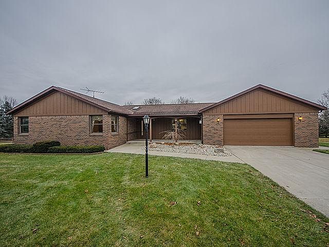 1st image of 3900 Stark Ln