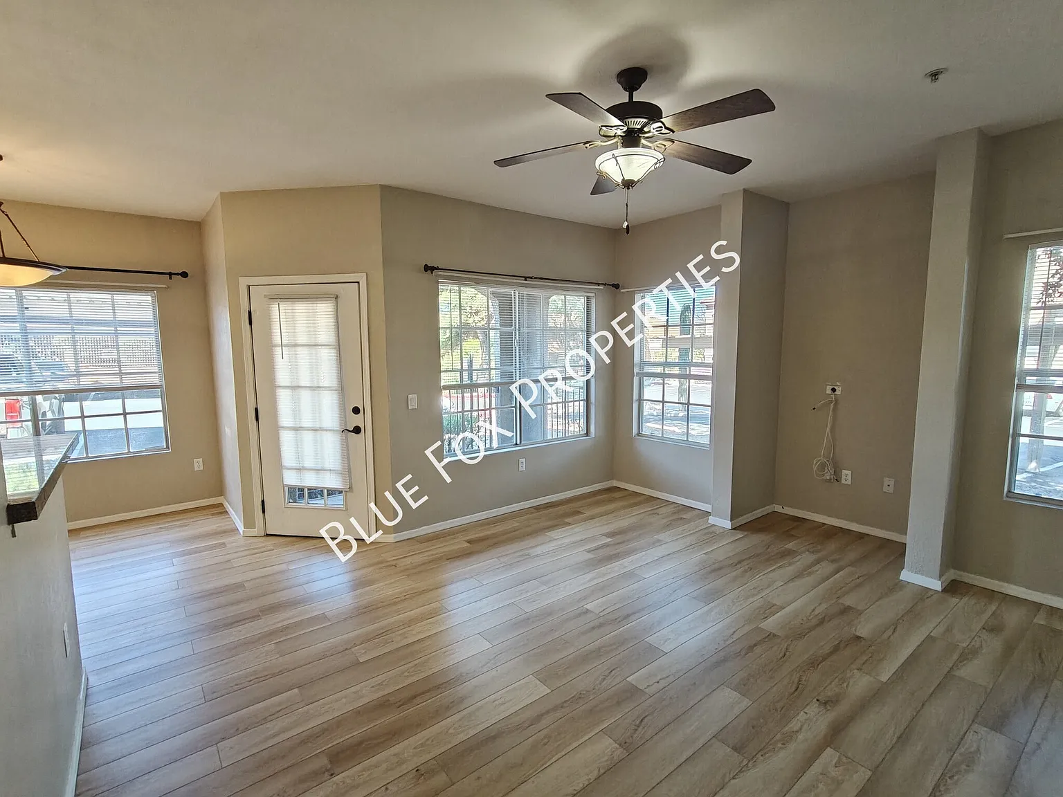 2 Bedroom, 2 Bathroom Condo in La Reserve — Photo 4