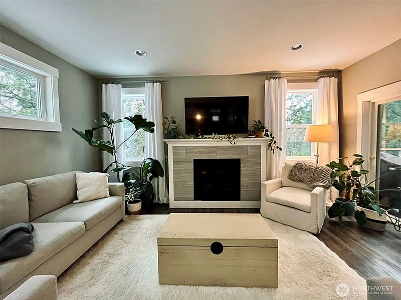 2nd image of 1205 E McLeod Road