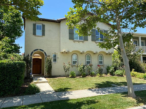 3rd image of 632 W Gravino Dr