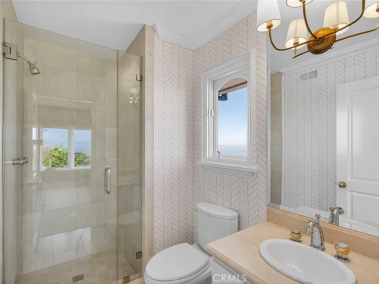 49 Cambria Dr — Photo 43
