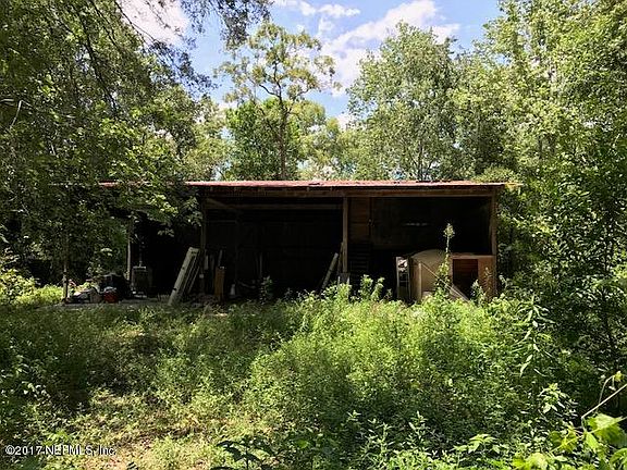 4th image of 167 Foxtail Ave