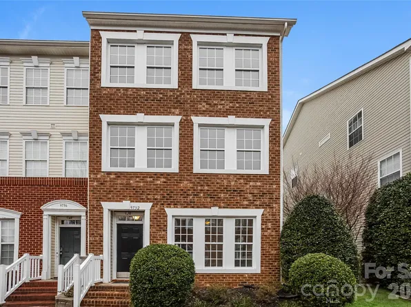 9732 Kings Parade Blvd, Charlotte, NC 28273