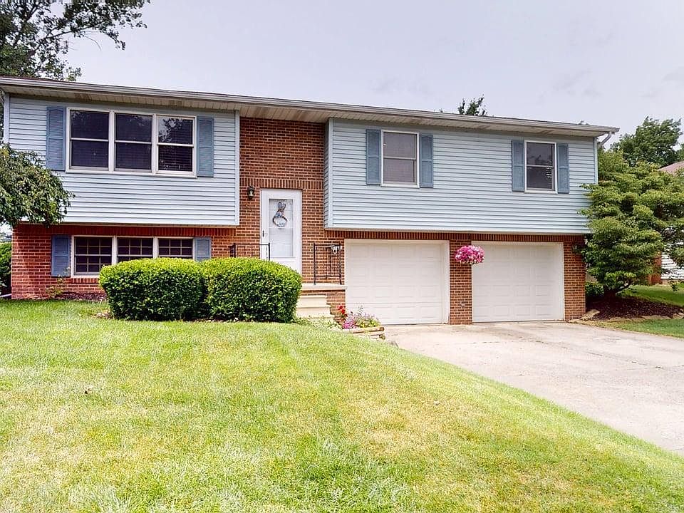 1st image of 938 Tamarack Dr