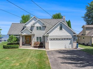 10626 W Shore Dr, Houghton Lake, MI 48629