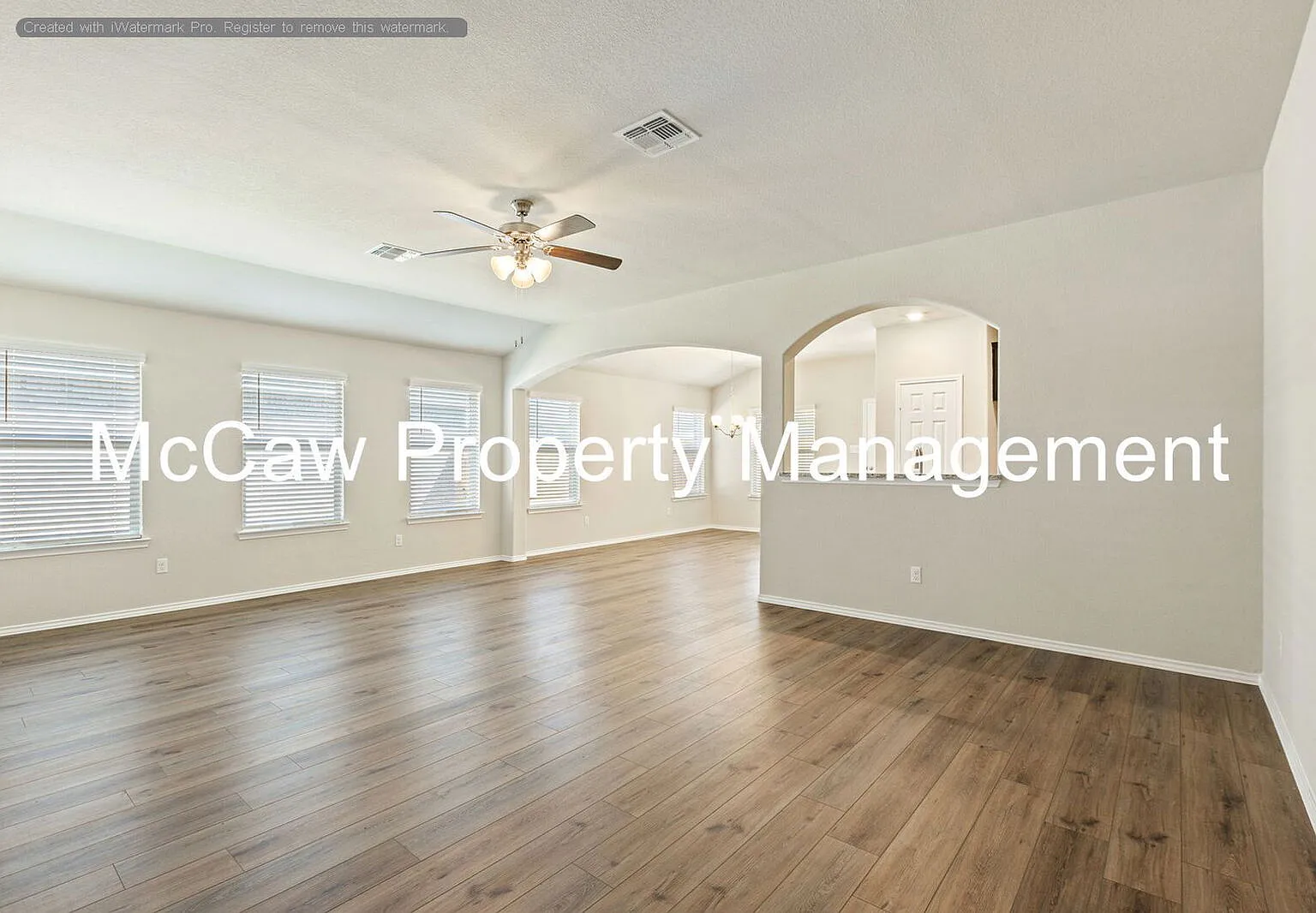 4 bed, 2.0 bath, 1840 sqft, $2,300 — Photo 4