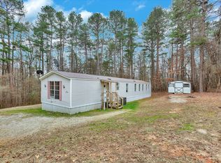 915 Longs Knoll Dr, Walhalla, SC 29691