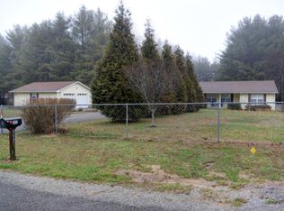 302 Whispering Pine Ln, Dayton, TN 37321
