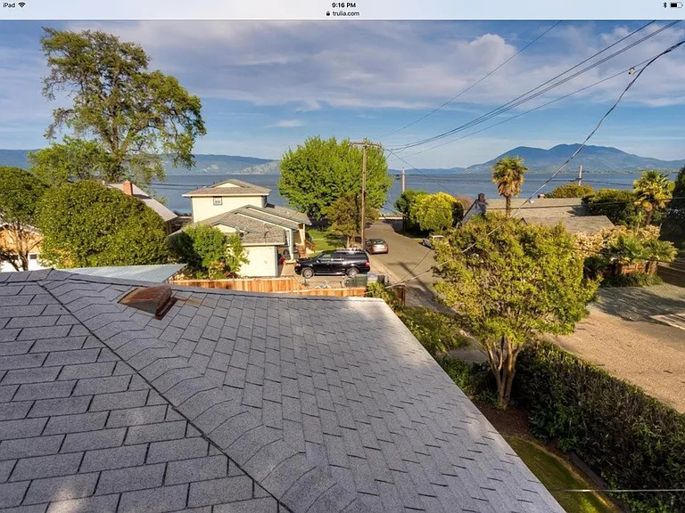 2210 Ashe St — Photo 12
