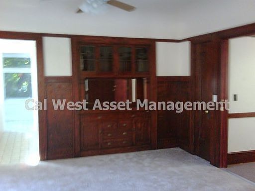 1st image of 503 S 2nd St