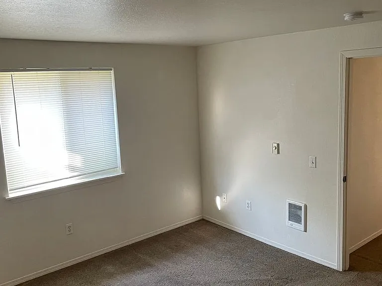 Bonita Court — Photo 22