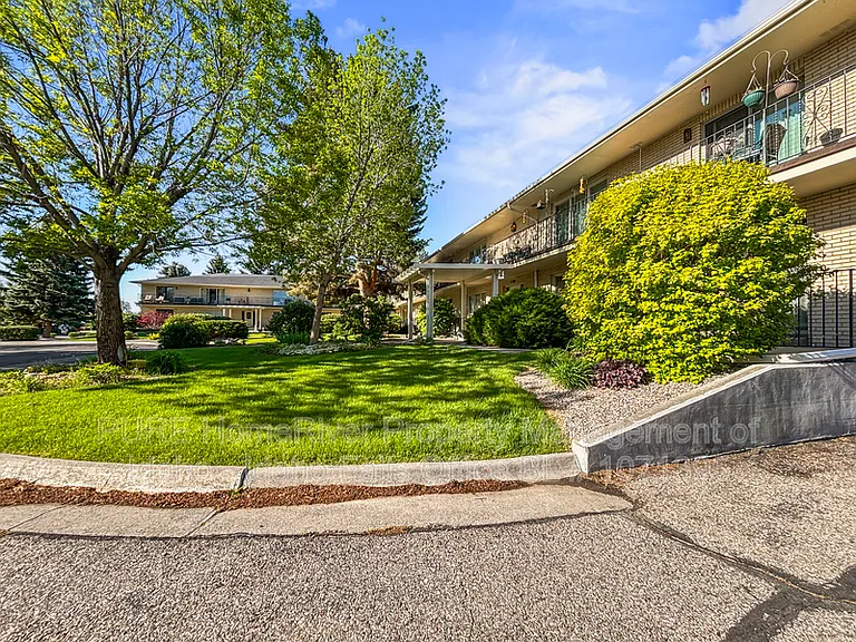 1830 Balboa Dr #K — Photo 18