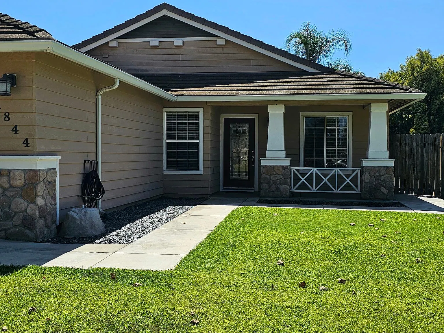 3 bed, 1473 sqft, $2,800 — Photo 1