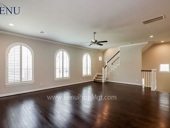 2nd image of 2018 Cambridge Heights Pl