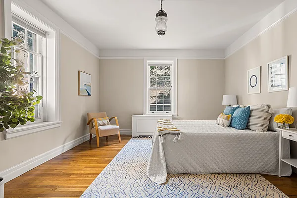 Sold by Compass | media 7