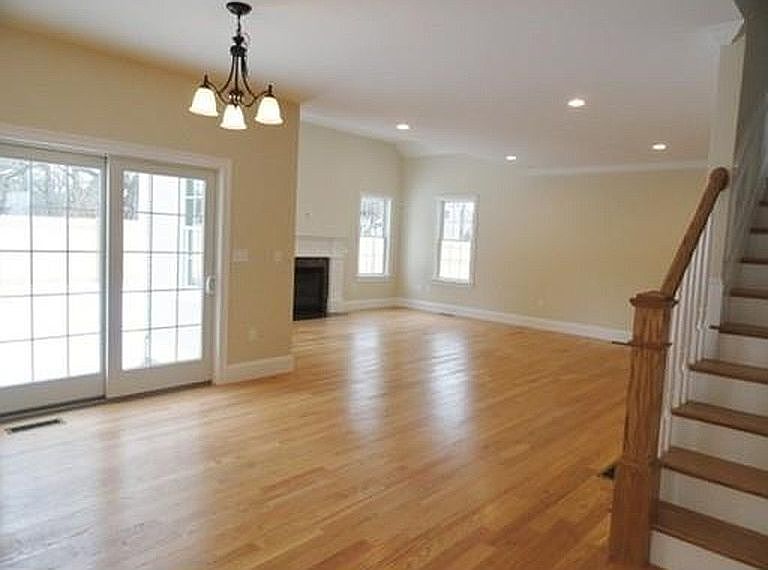 Living Room / Breakfast Nook