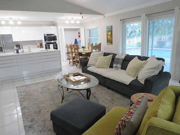 4th image of 1740 Shower Tree Way
