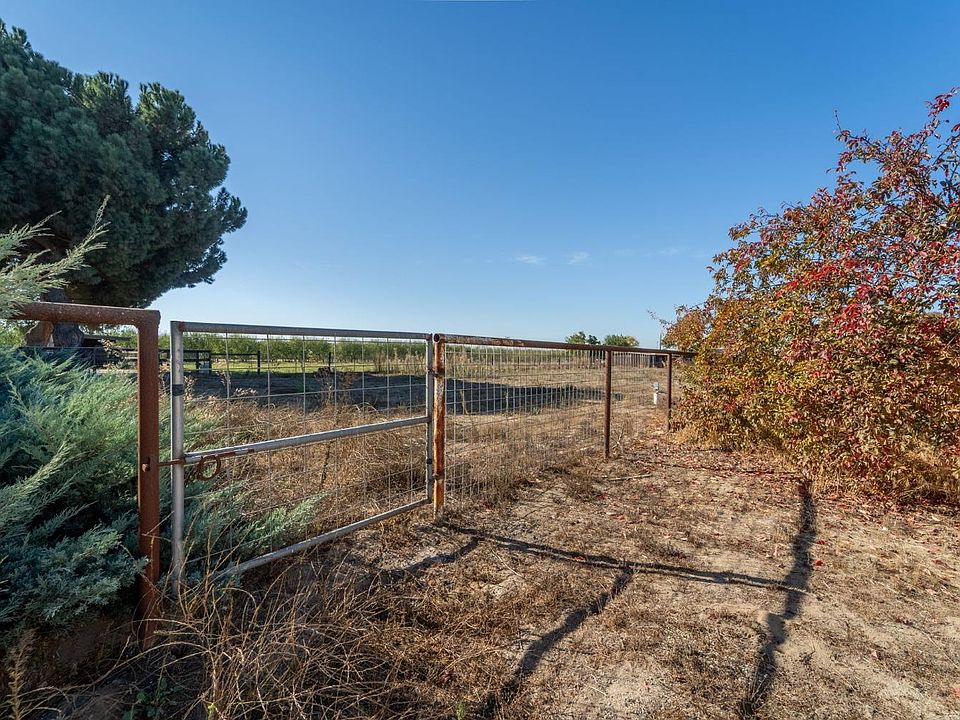 3413 Pioneer Rd Hughson, CA, 95326 Apartments for Rent Zillow