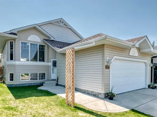 107 E Landry Bnd, Red Deer, AB T4R 0H3