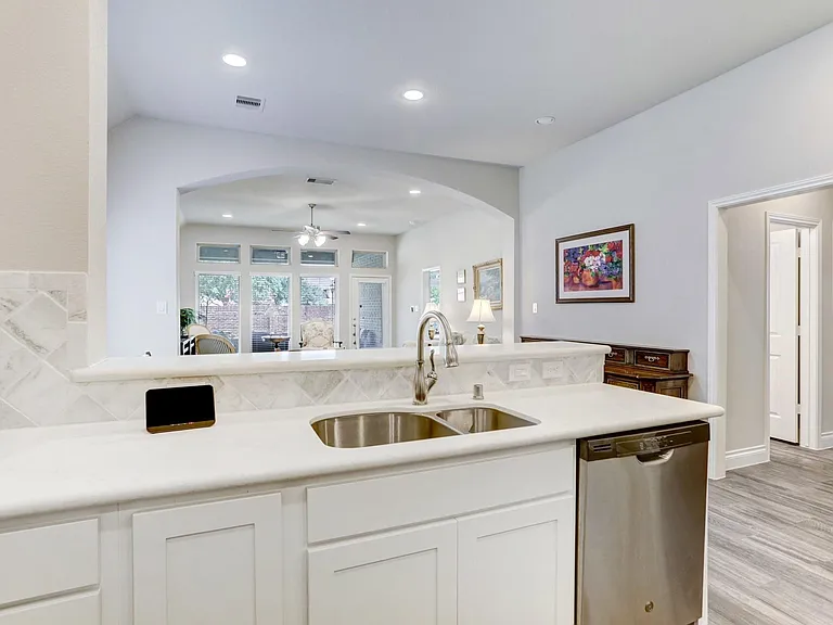 8126 Silverspot Ln — Photo 14