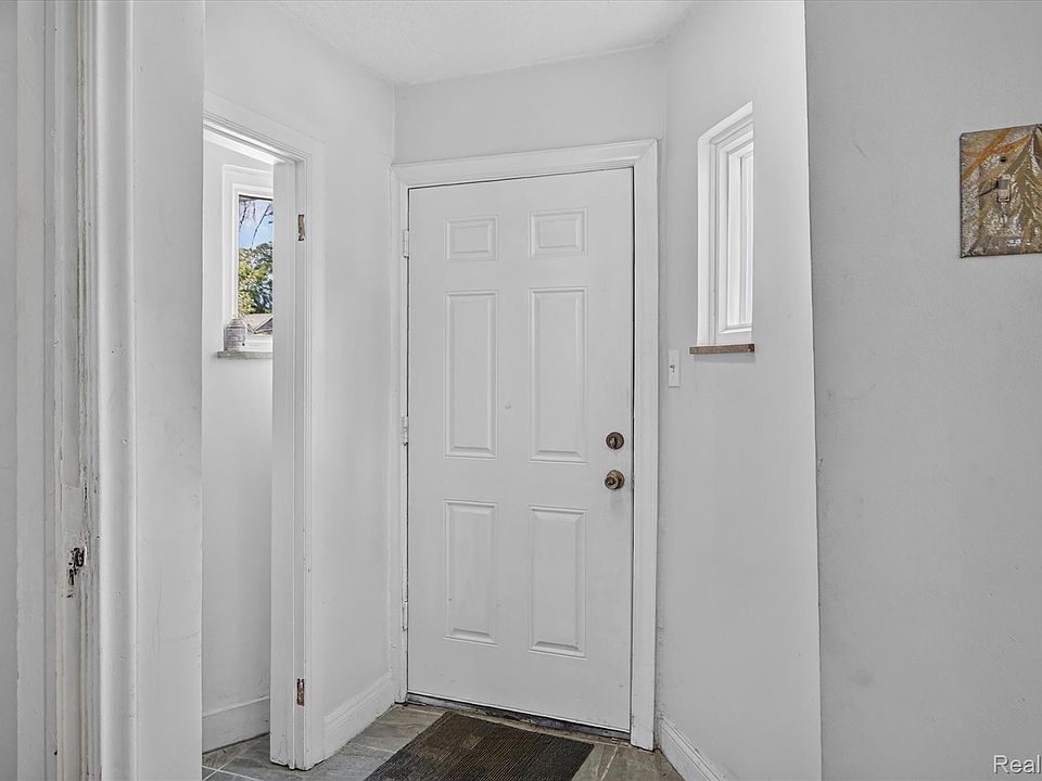 11641 Glastonbury Ave, photo 6