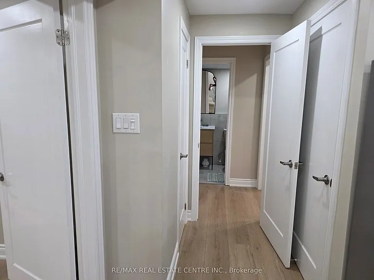 2644 Kinnerton Cres E — Photo 12