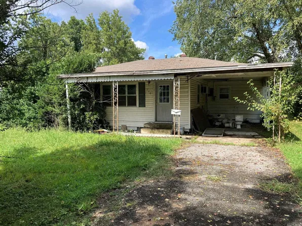 670 E Cherry St, Piggott, AR 72454