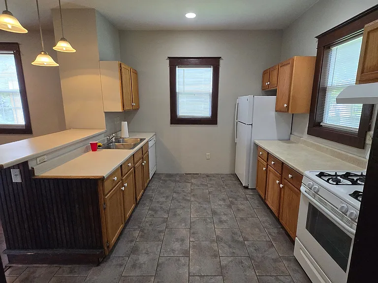 127 Diamond Ct — Photo 4