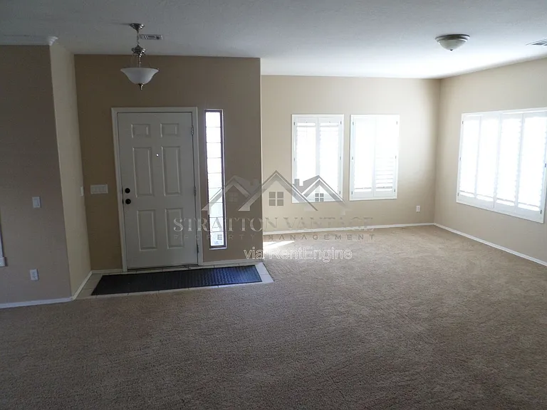 4078 E Peach Tree Dr — Photo 2