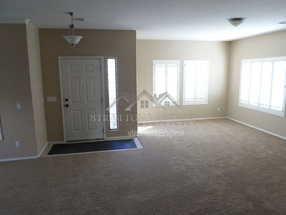 Building Photo - 4078 E Peach Tree Dr