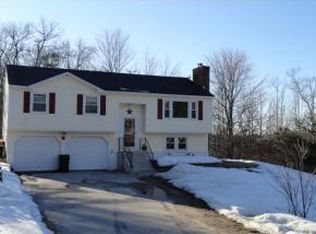 3 Longwood Ave, Londonderry, NH 03053