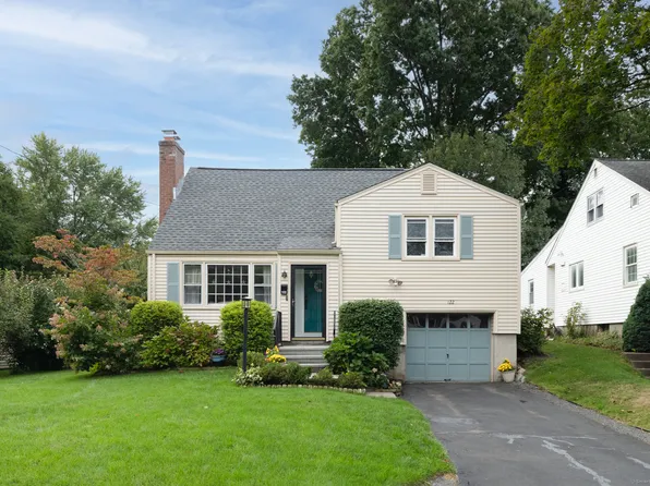122 Dix Road, Wethersfield, CT 06109