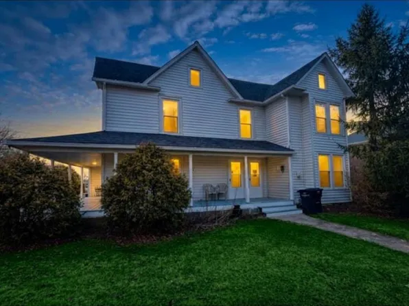 201 W Webster St, Galax, VA 24333