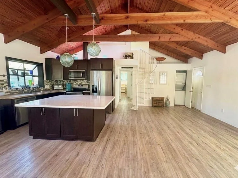 130 NE Gumbo Limbo Dr — Photo 4