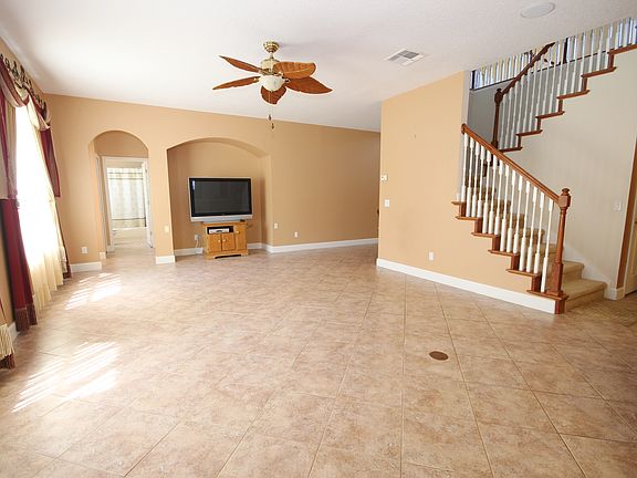 4th image of 795 Blairmont Ln