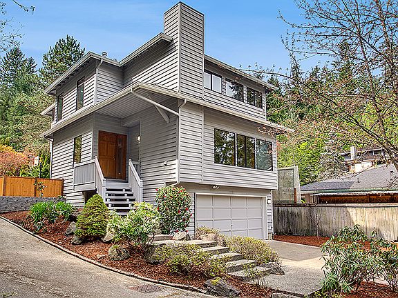 2nd image of 1221 W Lake Sammamish Pkwy SE
