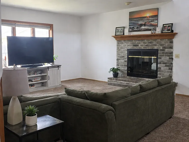5849 Woodland Dr — Photo 4