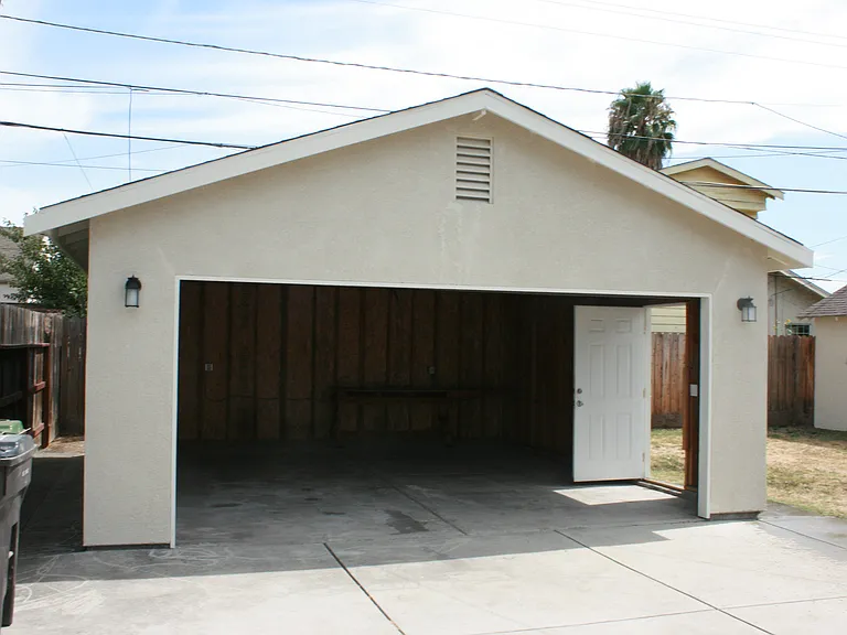 1460 Oxford Way — Photo 40