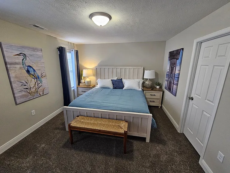 2224 Morris Ave — Photo 20