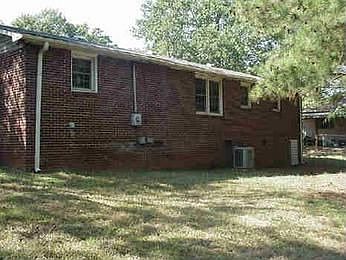 2nd image of 221 Mulberry Ave