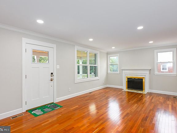 4th image of 8806 Marquis Ln