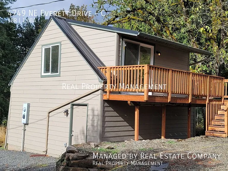4749 NE Everett Dr #C — Photo 1